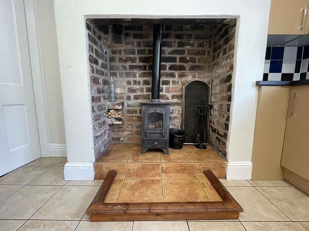 2 bedroom mid terrace house SSTC in Barnoldswick - IMG_5060.jpg